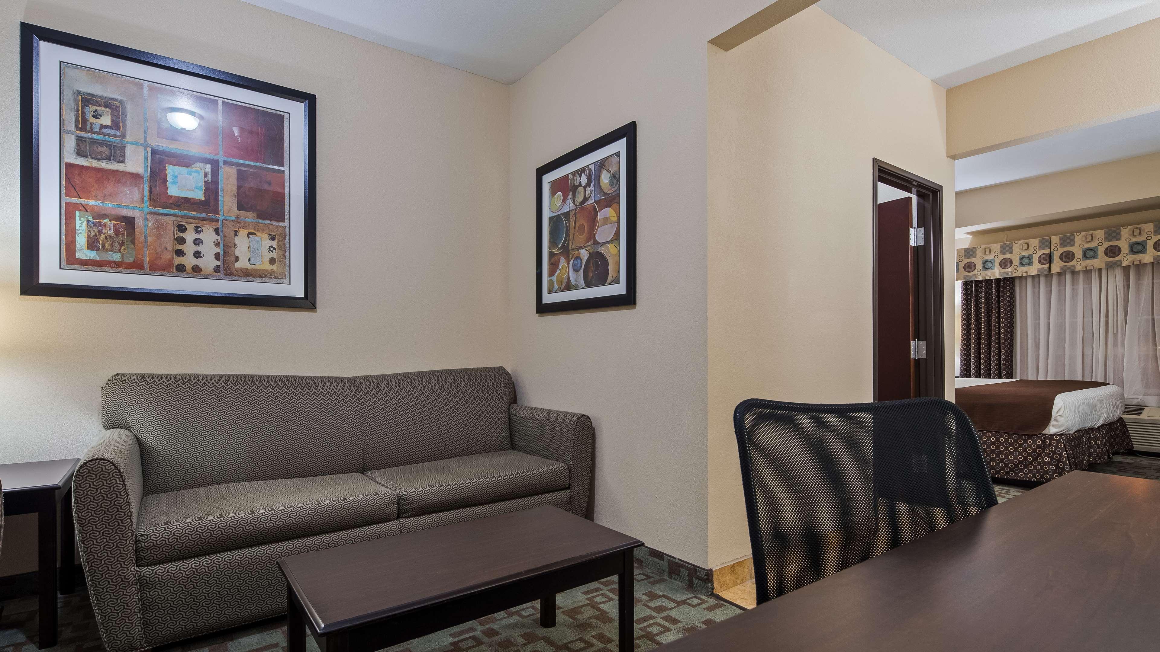 Best Western Plus Eastgate Inn & Suites Wichita Ngoại thất bức ảnh